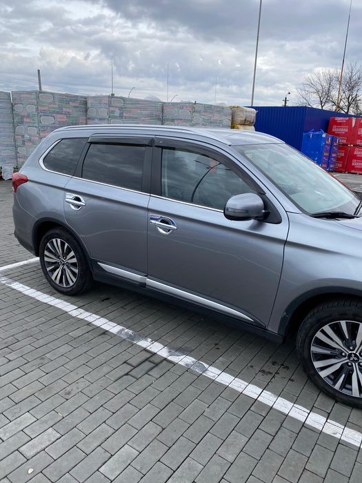 Mitsubishi Outlander sel 18-19 год