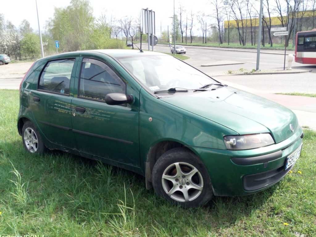 Fiat Punto w pełni sprawny pierwszy właściciel mały przebieg 2002