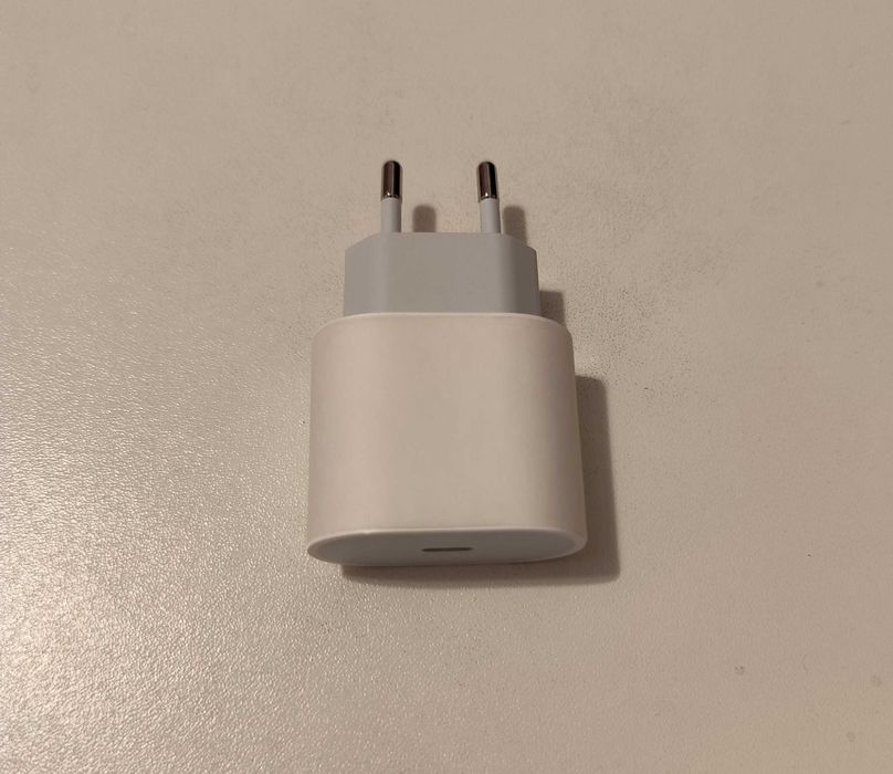 Блок питания Apple 18W USB Power Adapter