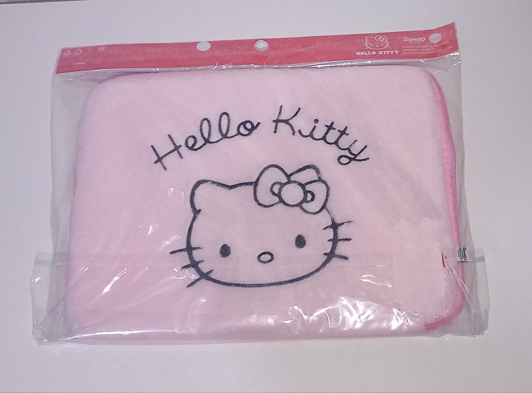 Nowe etui pluszowe na laptopa hello kitty