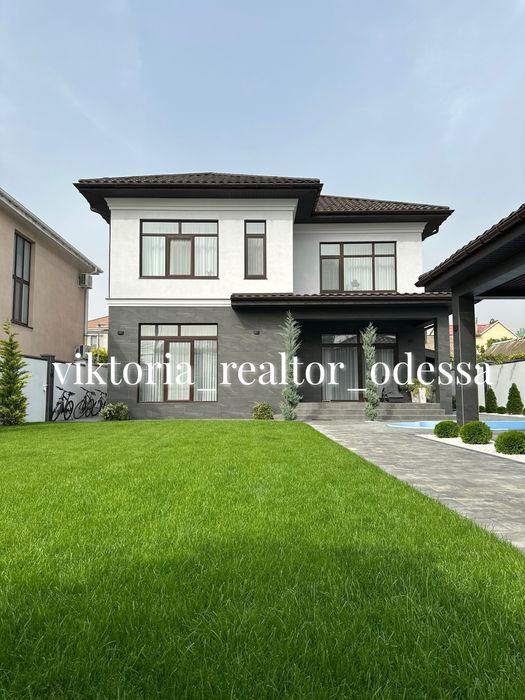 Частный дом на Фонтане с бассейном!ремонт,мебель и техника!Чубаевка!