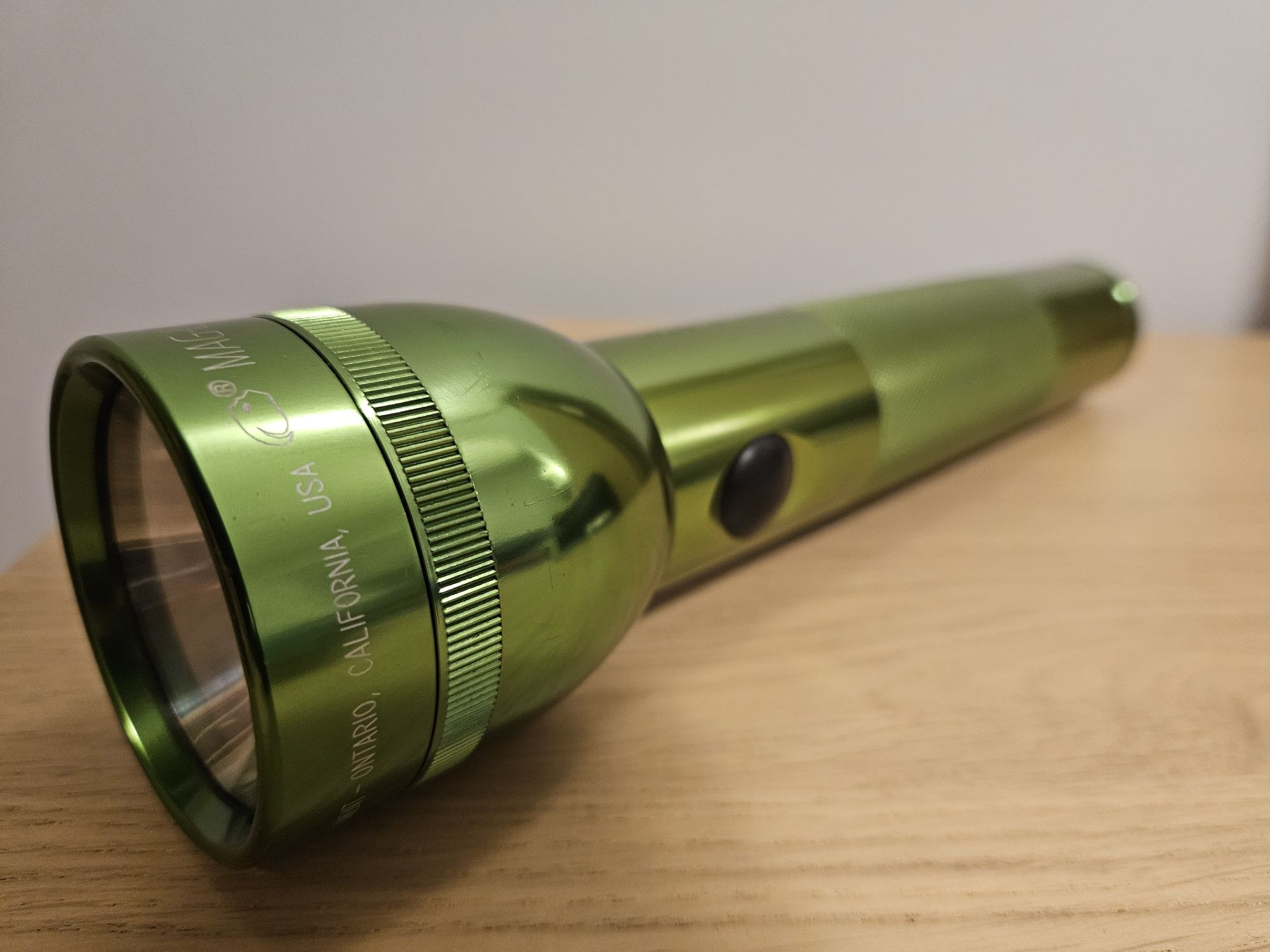 Latarka Maglite 2D zielona (lime green) lata 90-te