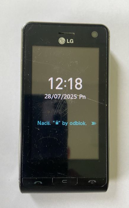 Telefon LG KU990