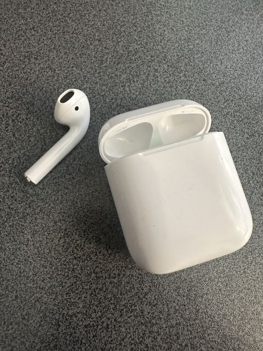 AirPods A1602 кейс + лівий навушник