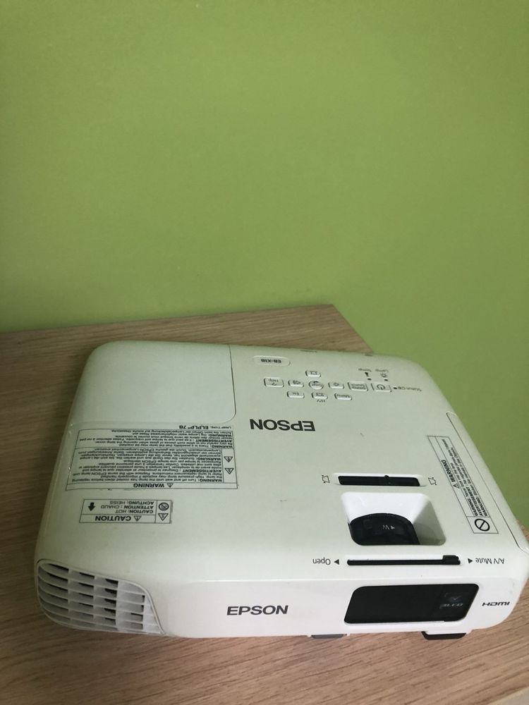 Epson EB-X18 проектор