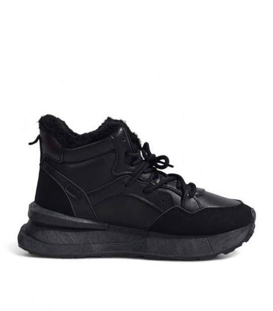 Зимові жіночі черевики.