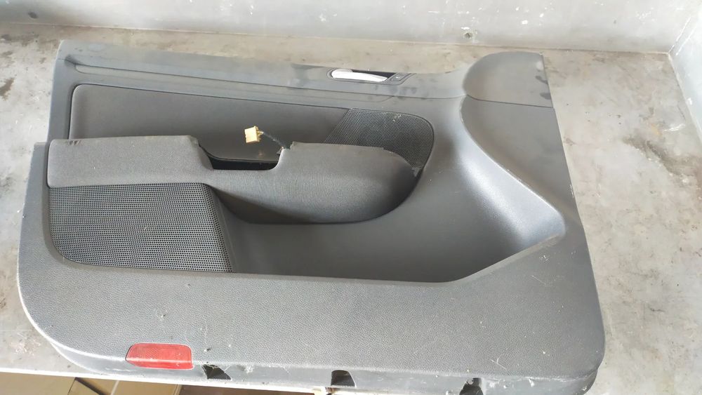 VW 1K4 867 011 / 1K4867011 GOLF VI (5K1) 2011 Tapicerka drzwi z lewej z przodu