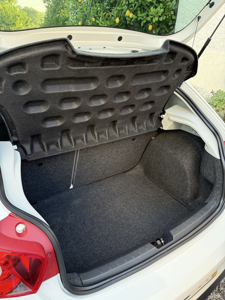 Seat Ibiza com AC só com 39.000km