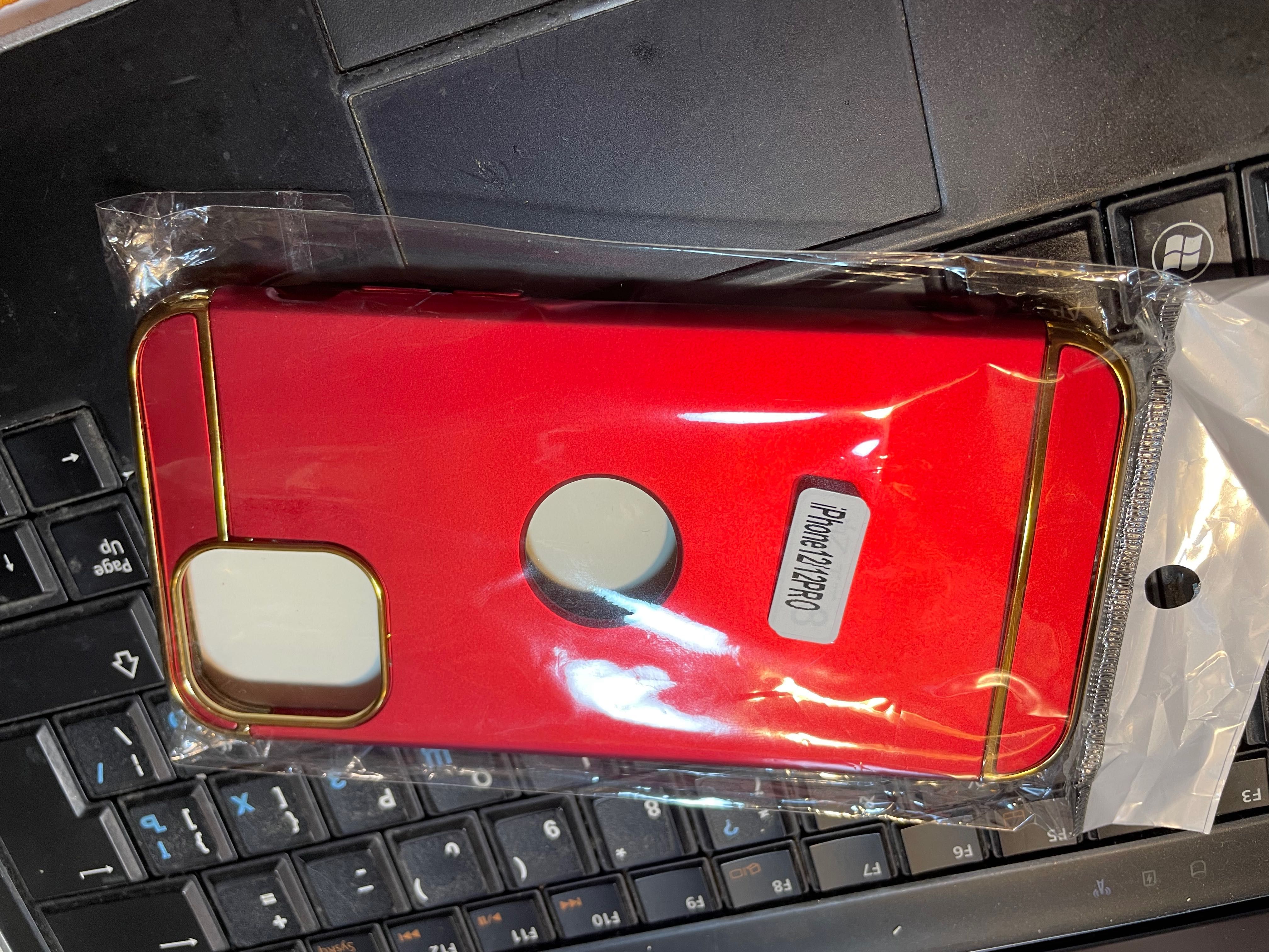 Чохол червоний на IPhone 12