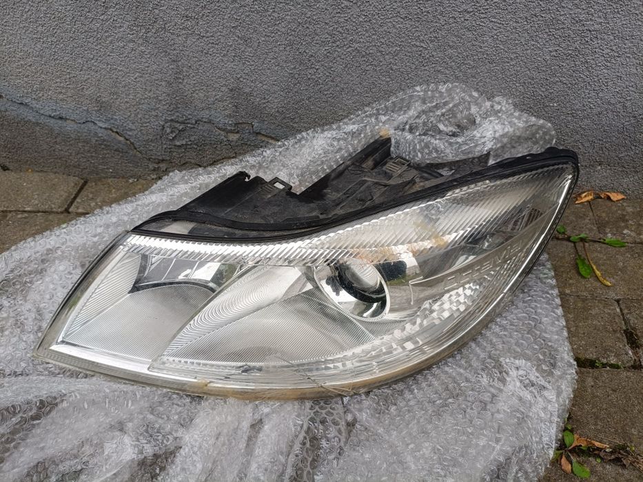 Фара передня Кенго 2 права Октавія А5 ліва