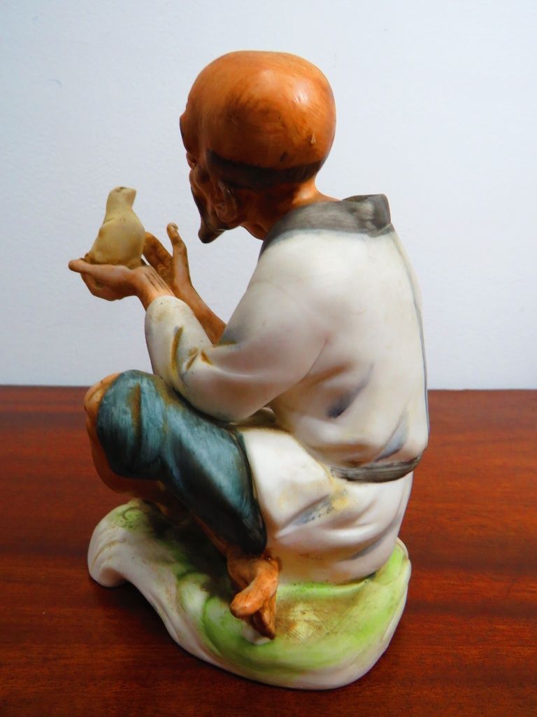 Par de anciãos chineses em cerâmica fina.