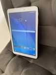 Sprzedam tablet Samsung Galaxy Tab (model SM-T561)
