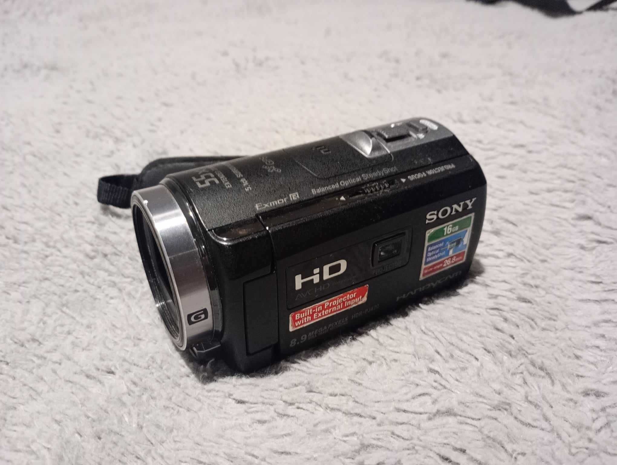 SONY handycam HDR-PJ420 8.9 mega pixels