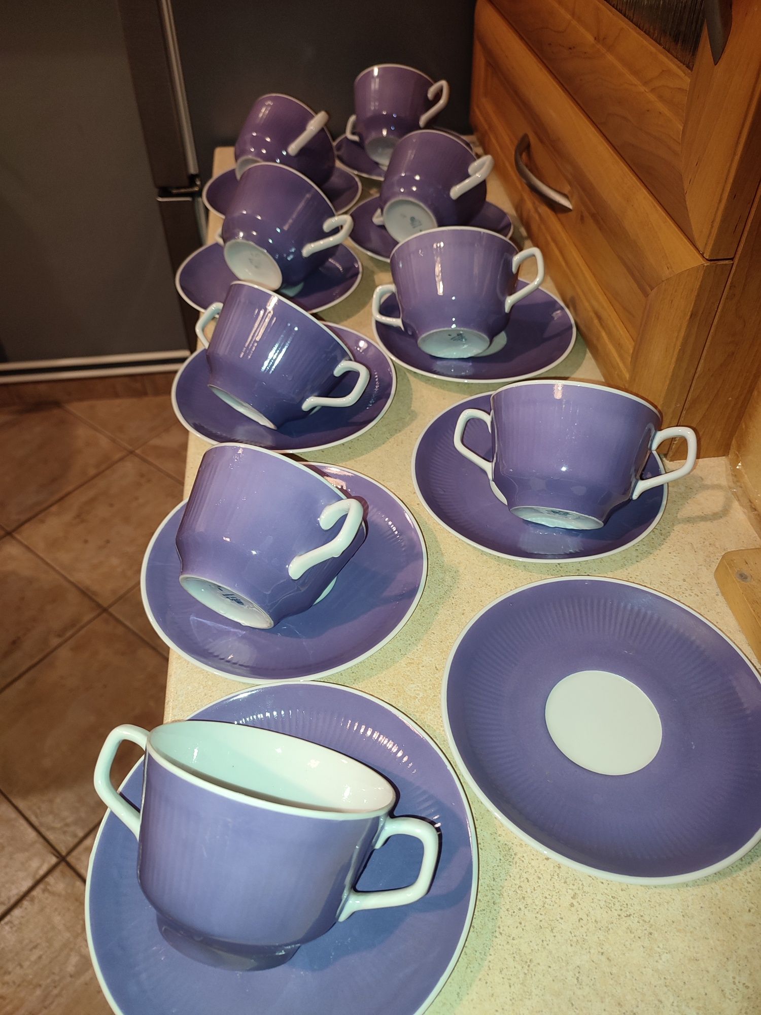 Śliczna stara bulionówka ze spodkiem porcelana Wałbrzych