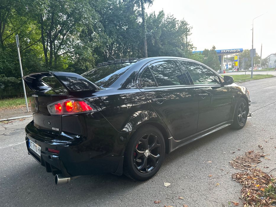 Mitsubishi lancer 10