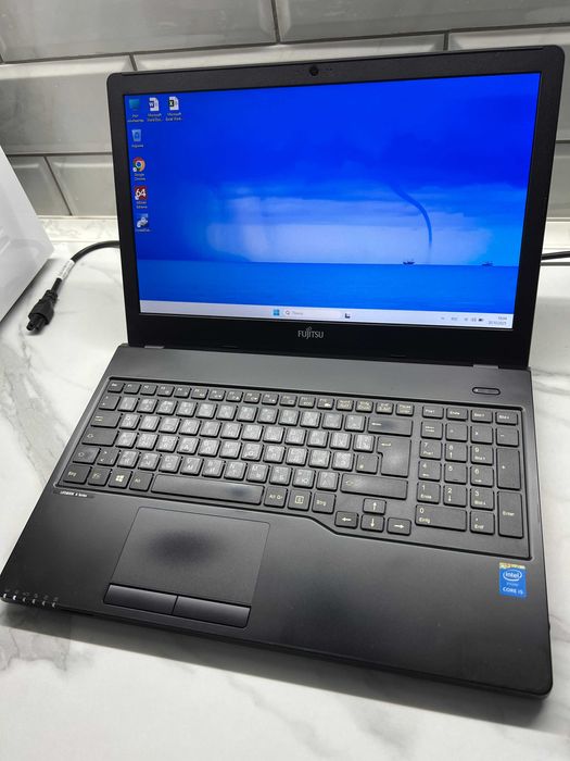 Fujitsu A555 Core i5-5200U/8Гб ОЗУ/256Гб SSD/15.6" HD Гарний стан