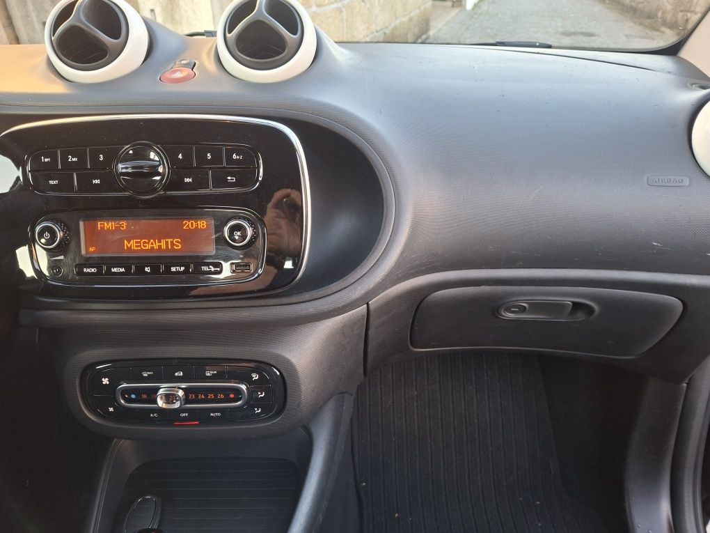 Smart EQ  ForTwo coupe elétrico