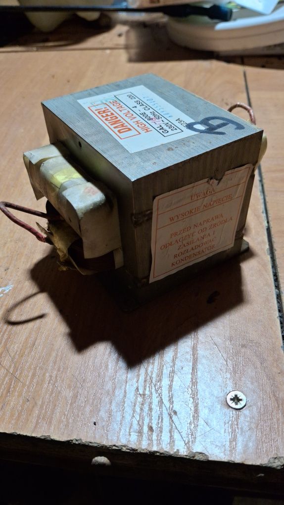 Transformator z mikrofalówki 800w