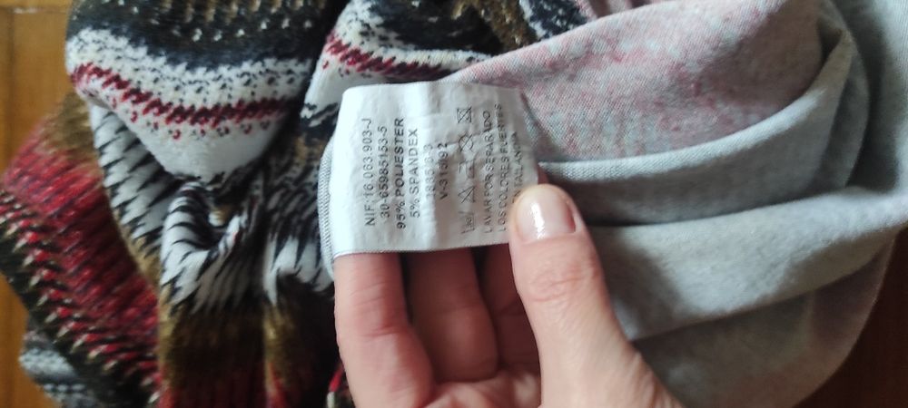 Sukienka dzianinowa HHG