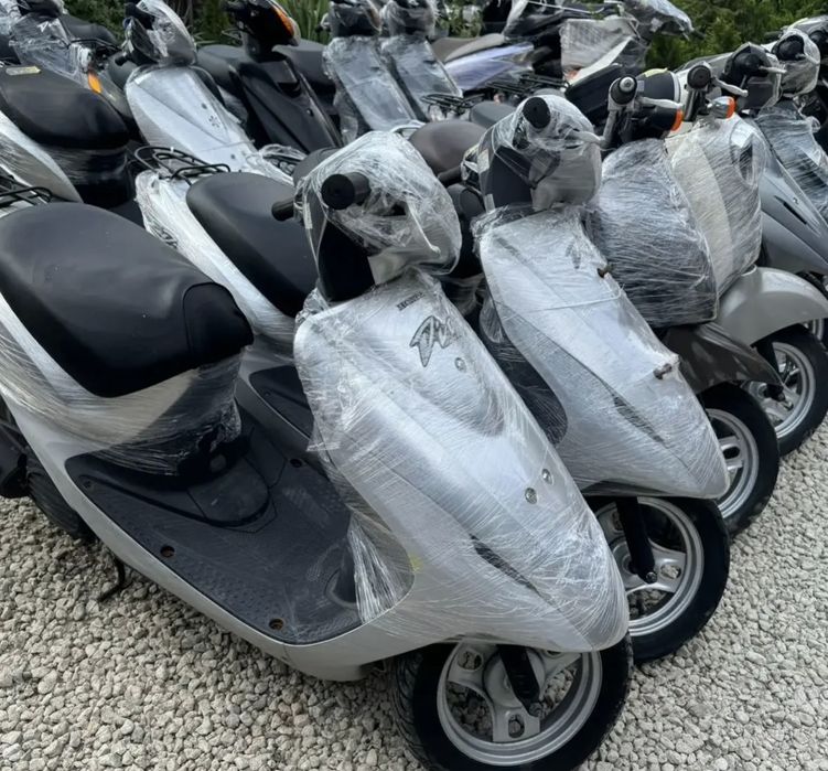 Suzuki Let’s 2 з контейнера