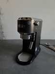 Ekspres kolbowy DeLonghi Dedica Style EC685.BK