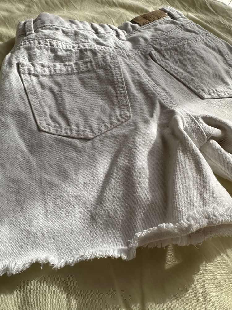 Белые джинсовые шорты Zara на девочку