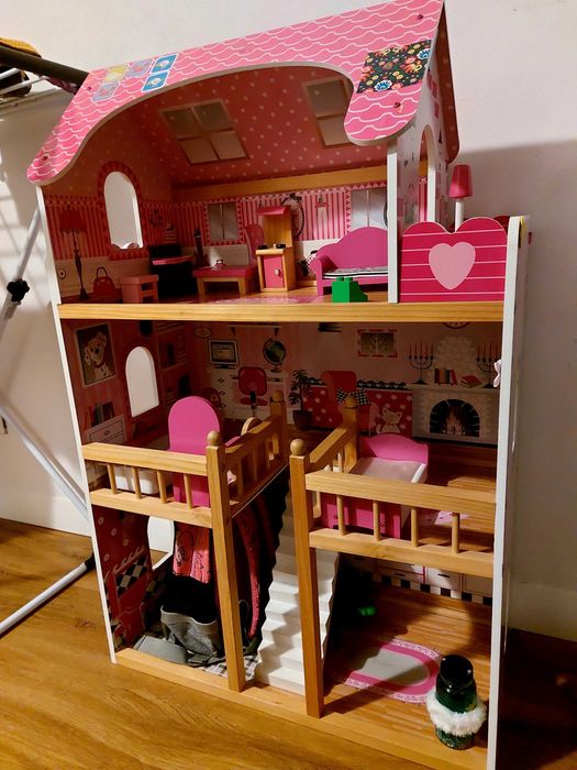 Domek dla lalek jak nowy