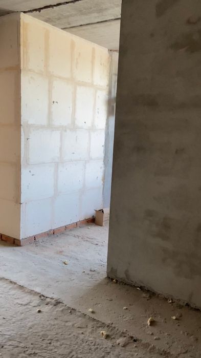 Продам 2 к квартиру 54 м2 на три окна в ЖК Дн.Брама