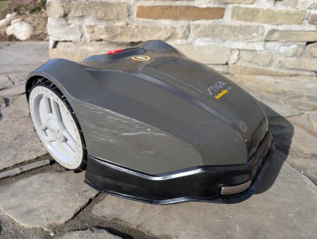 Robot koszący do trawy STIGA Autoclip 230 s