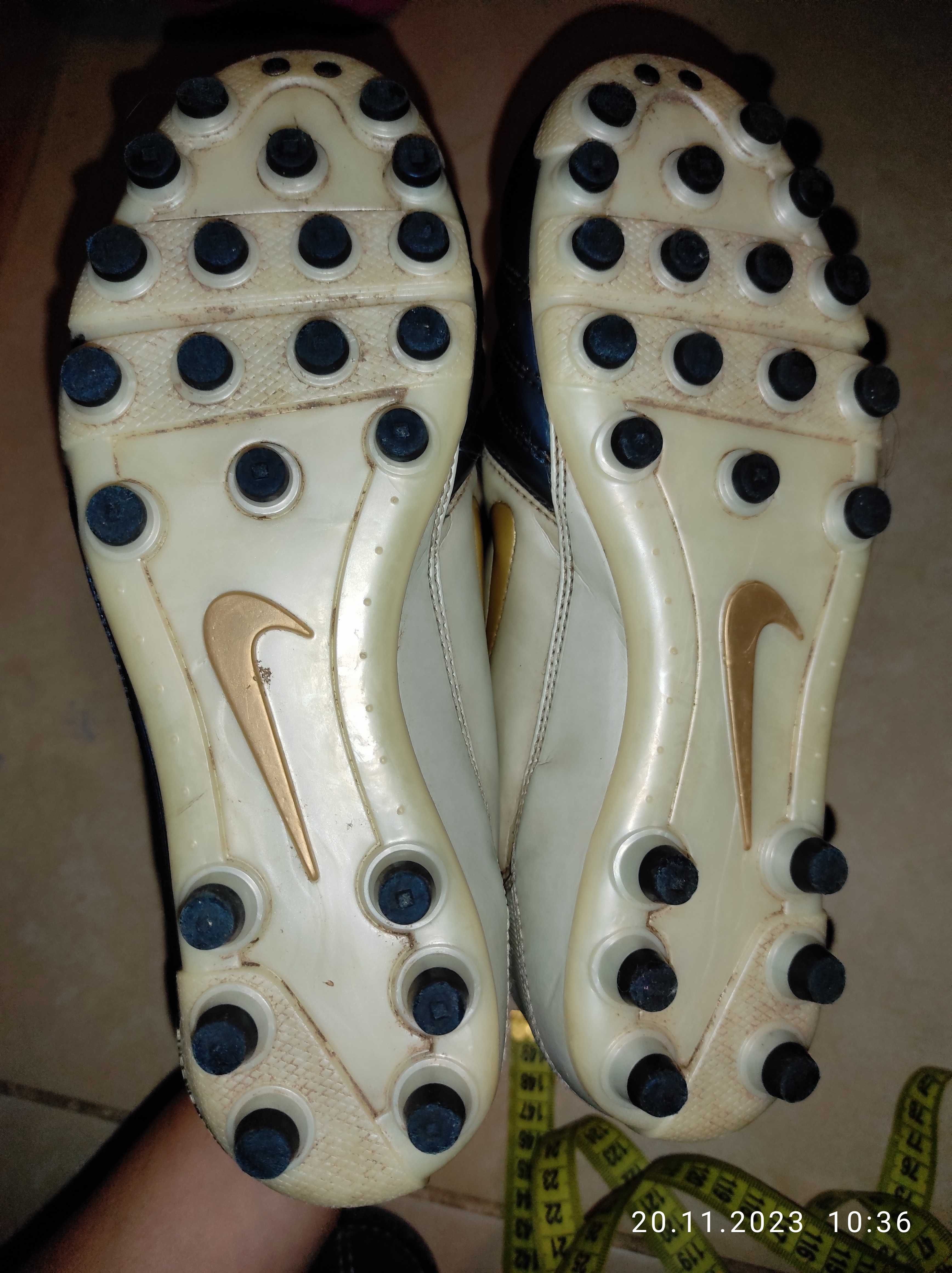 Buty piłkarskie Nike Total 90lll