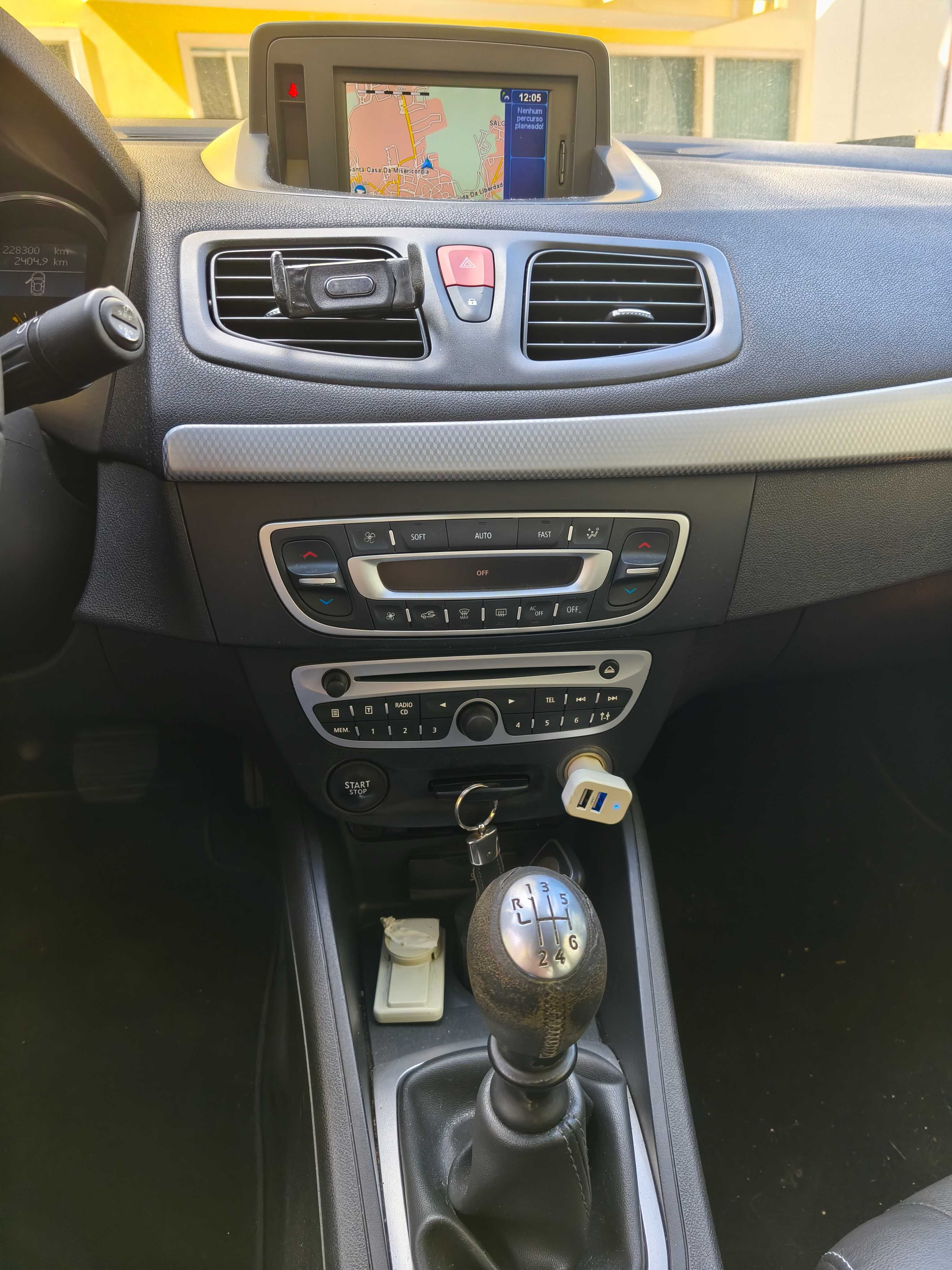 Renault Fluence 1.5 dCi  – 2010 – 230.000 km – Espaçoso e Económico