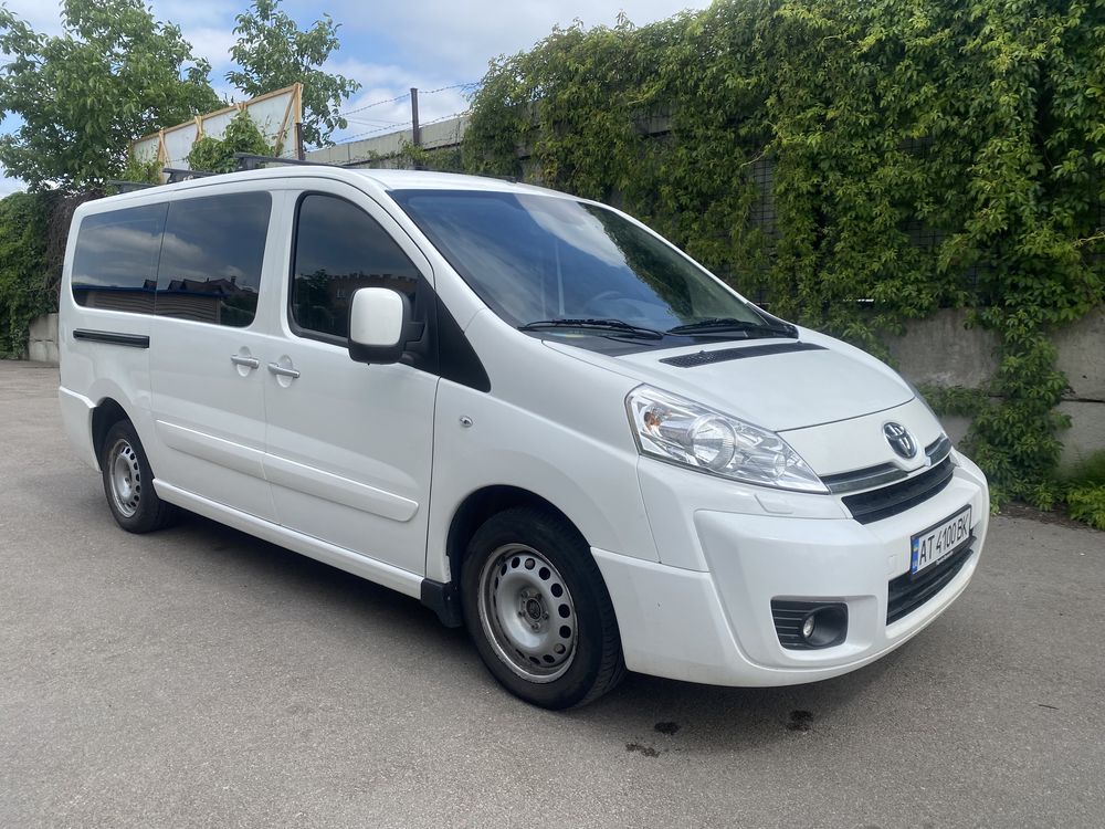 Toyota Proace 2015 пасажир