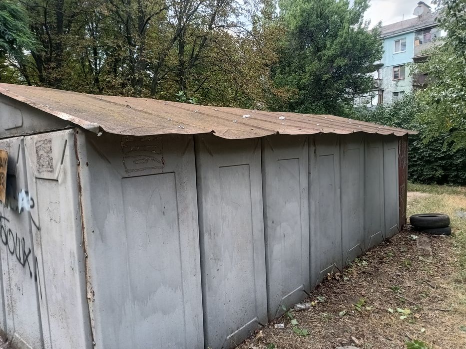 Продам гараж с местом