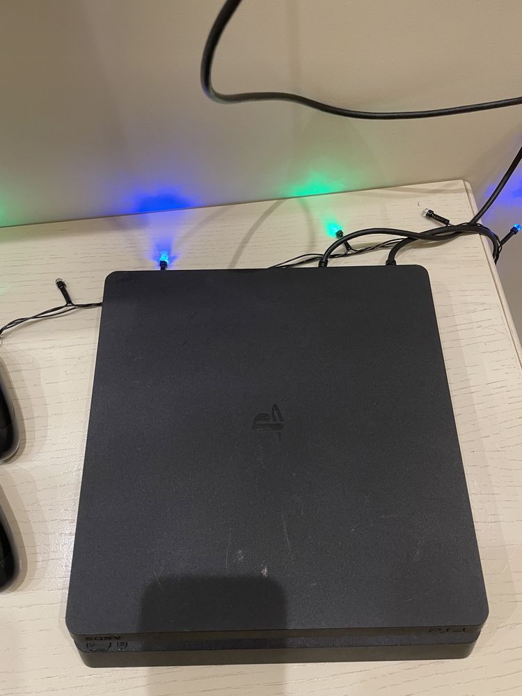 Продам playstation 4 , 500gb , slim