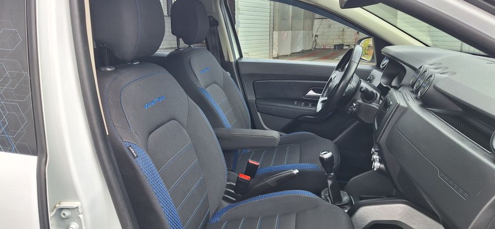 DACIA Duster4wd Laureate 1.5диз. 86kv 120л.с. 6-Ступка