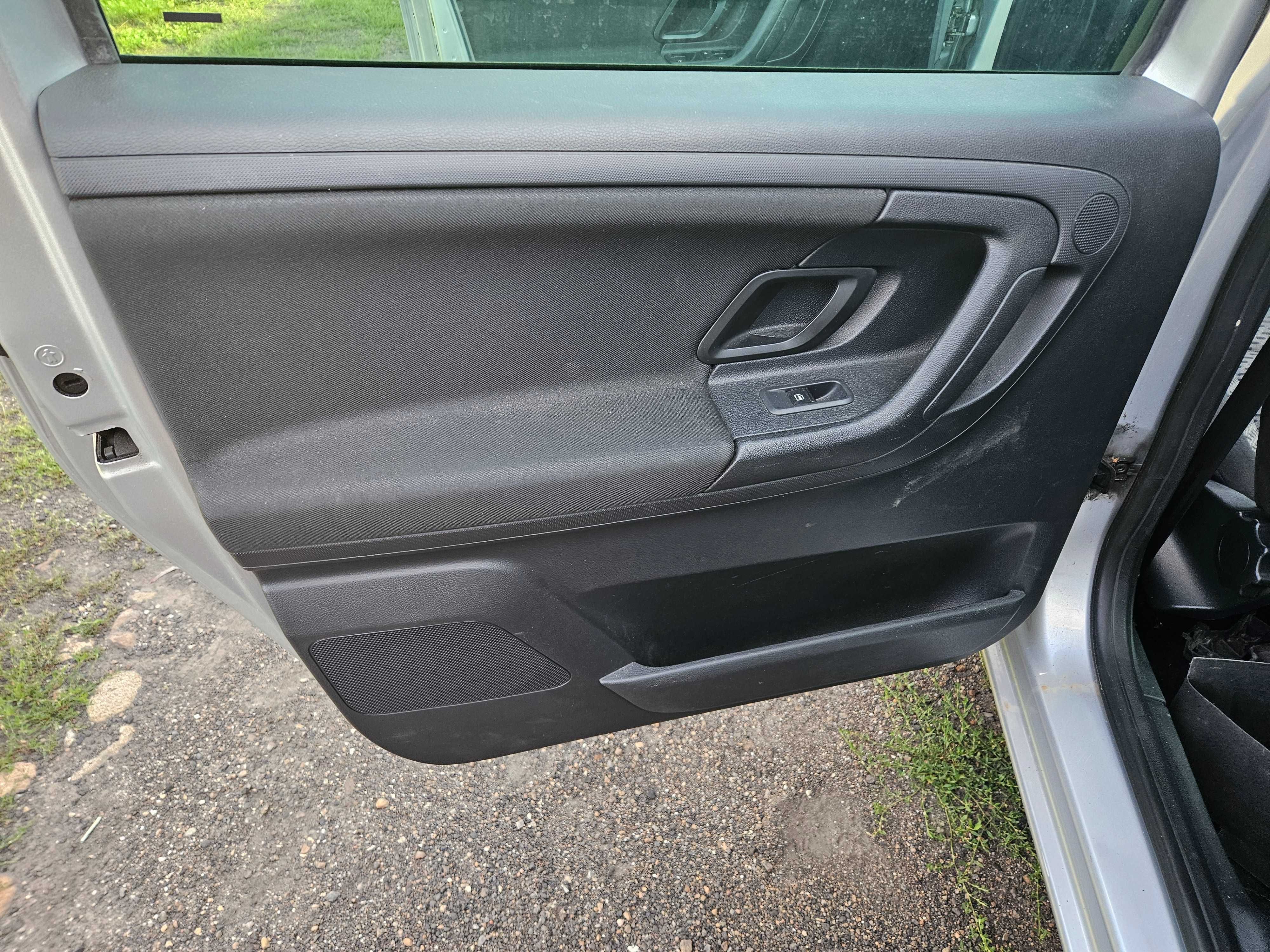 Boczki Boczek  Skoda Roomster lift