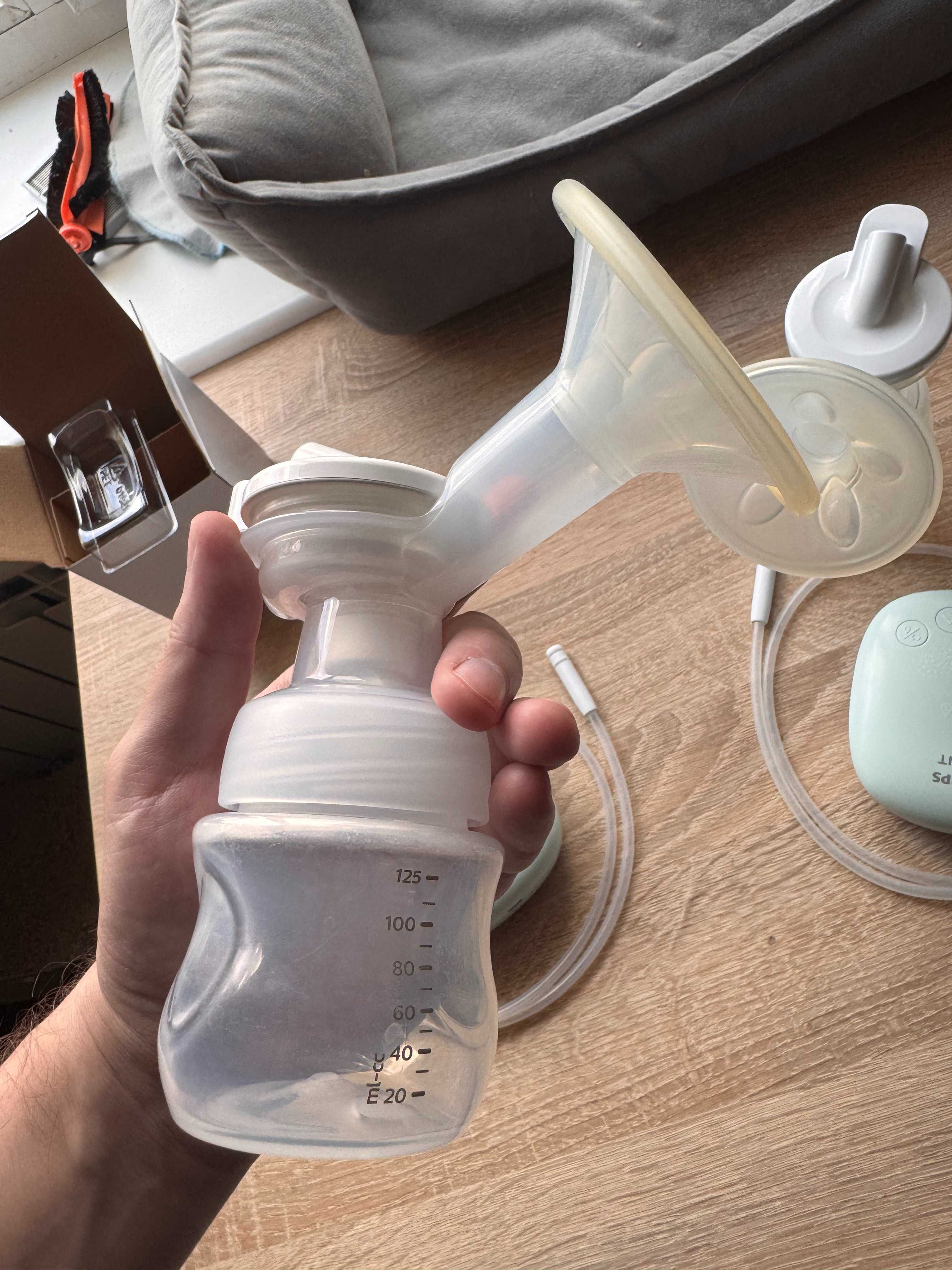 Електричний молоковідсмоктувач Philips AVENT SCF323/11