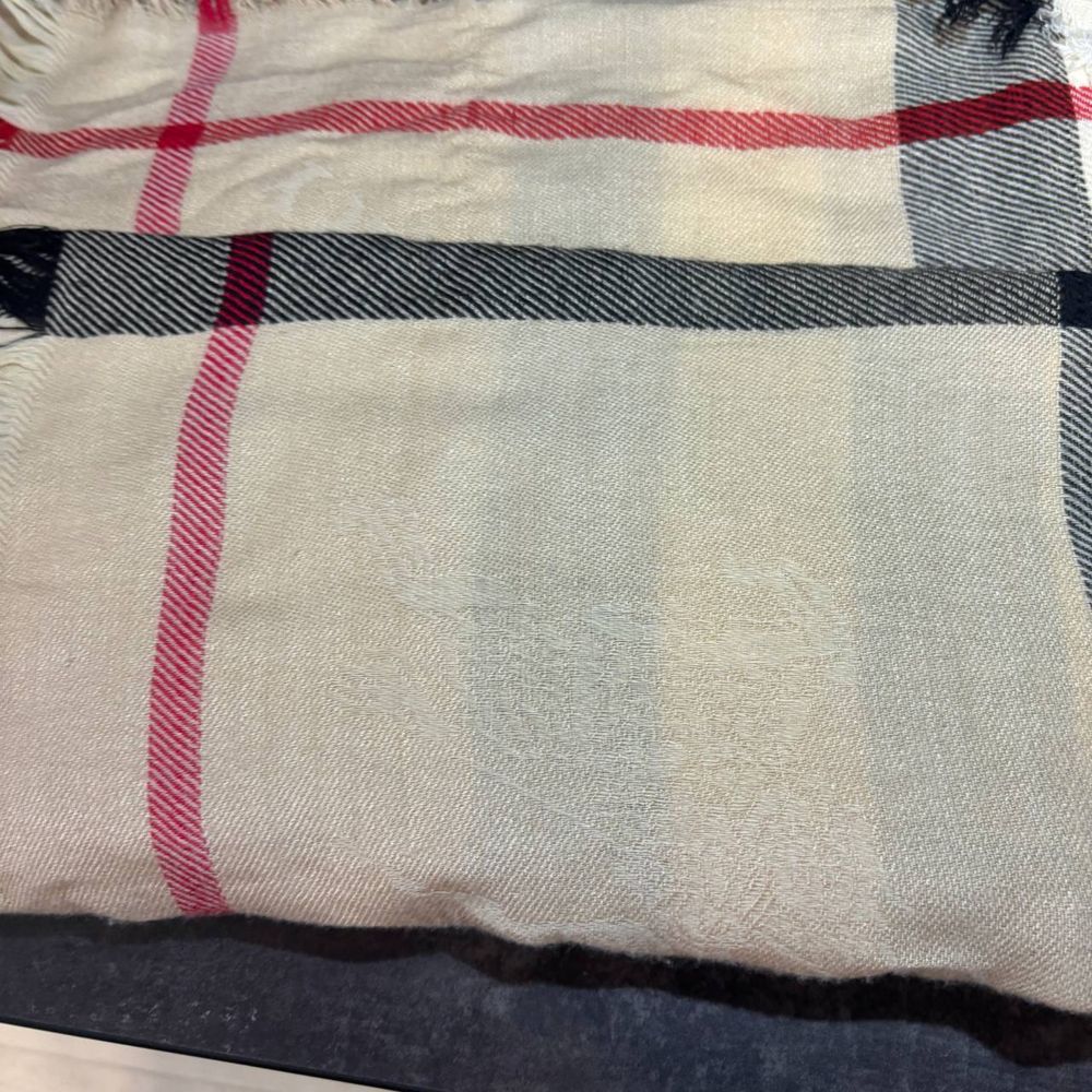 Шарф,Накидка Burberry кашемировая оригинал
