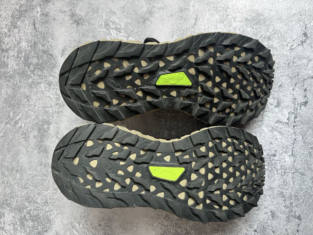 Кроссовки asics trabuco max трейловые trail