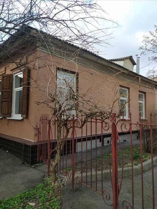 Частина будинку в районі Березового скверу (центр)