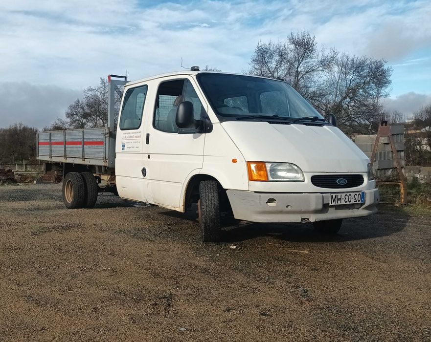 Ford transit sete lugares