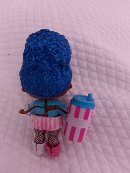 Boneca LOL como nova todos os acessórios  
original