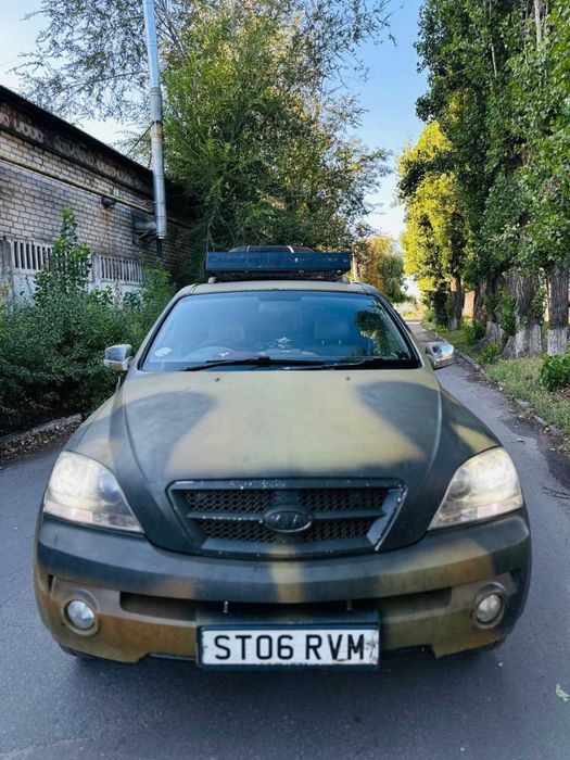 Продам kia sorento 2.5 дизель полный привод автомат