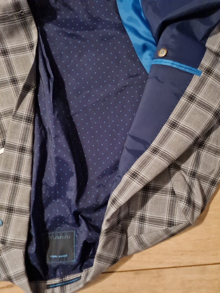 Nowoczesny Garnitur w kratkę Pierre Cardin r50