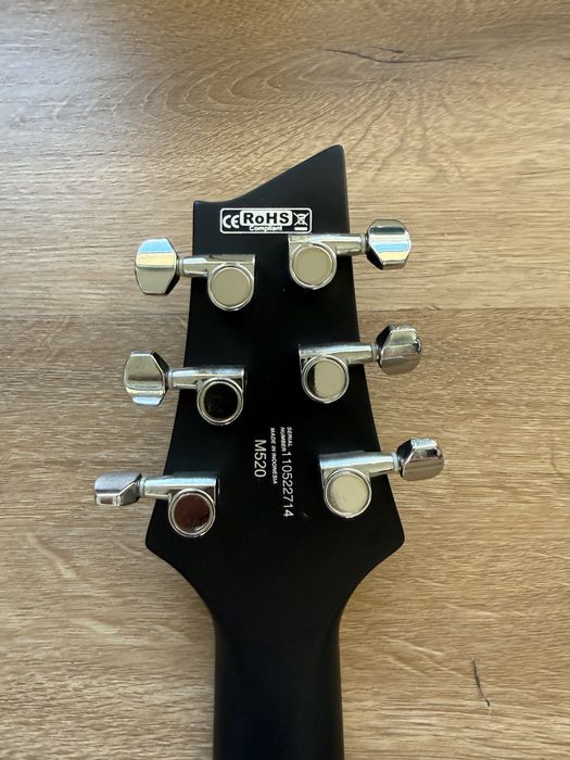 Guitarra Cort M520