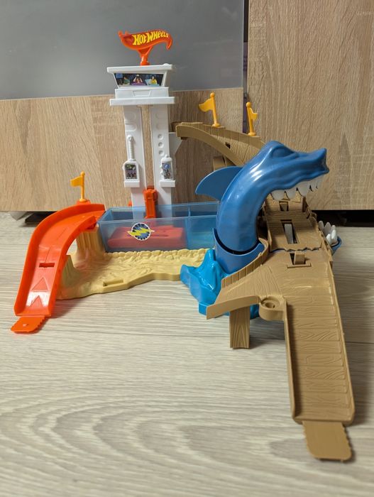 Трек хотвілс Впіймай Акула