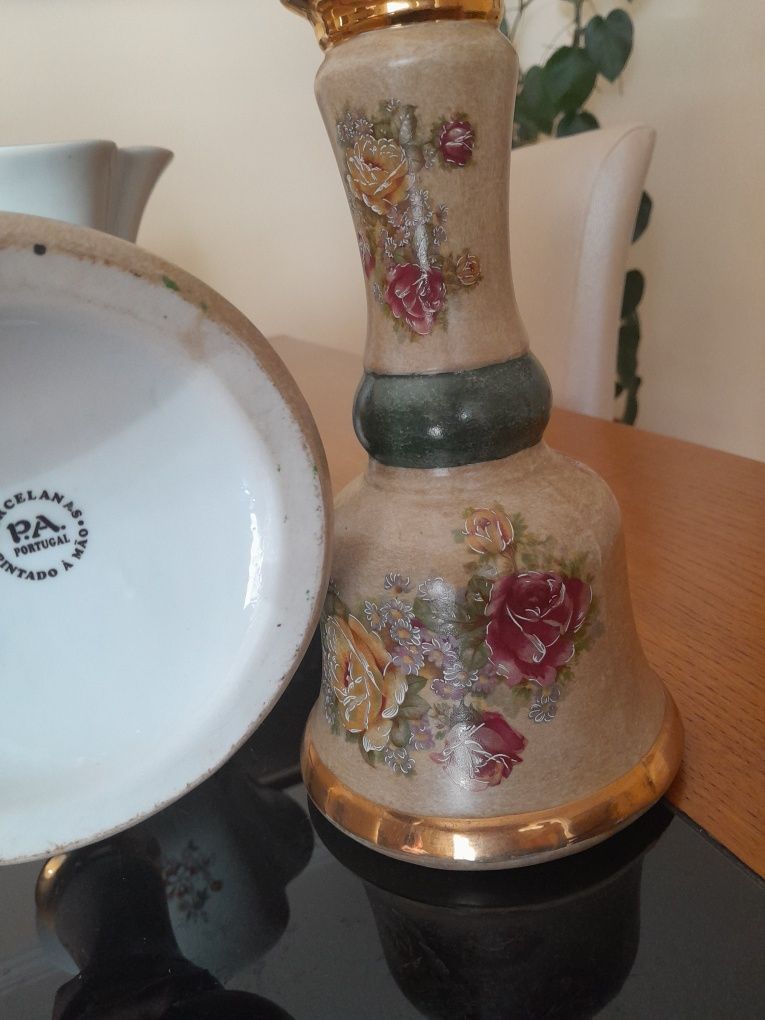 Peças porcelana pintada a mão
