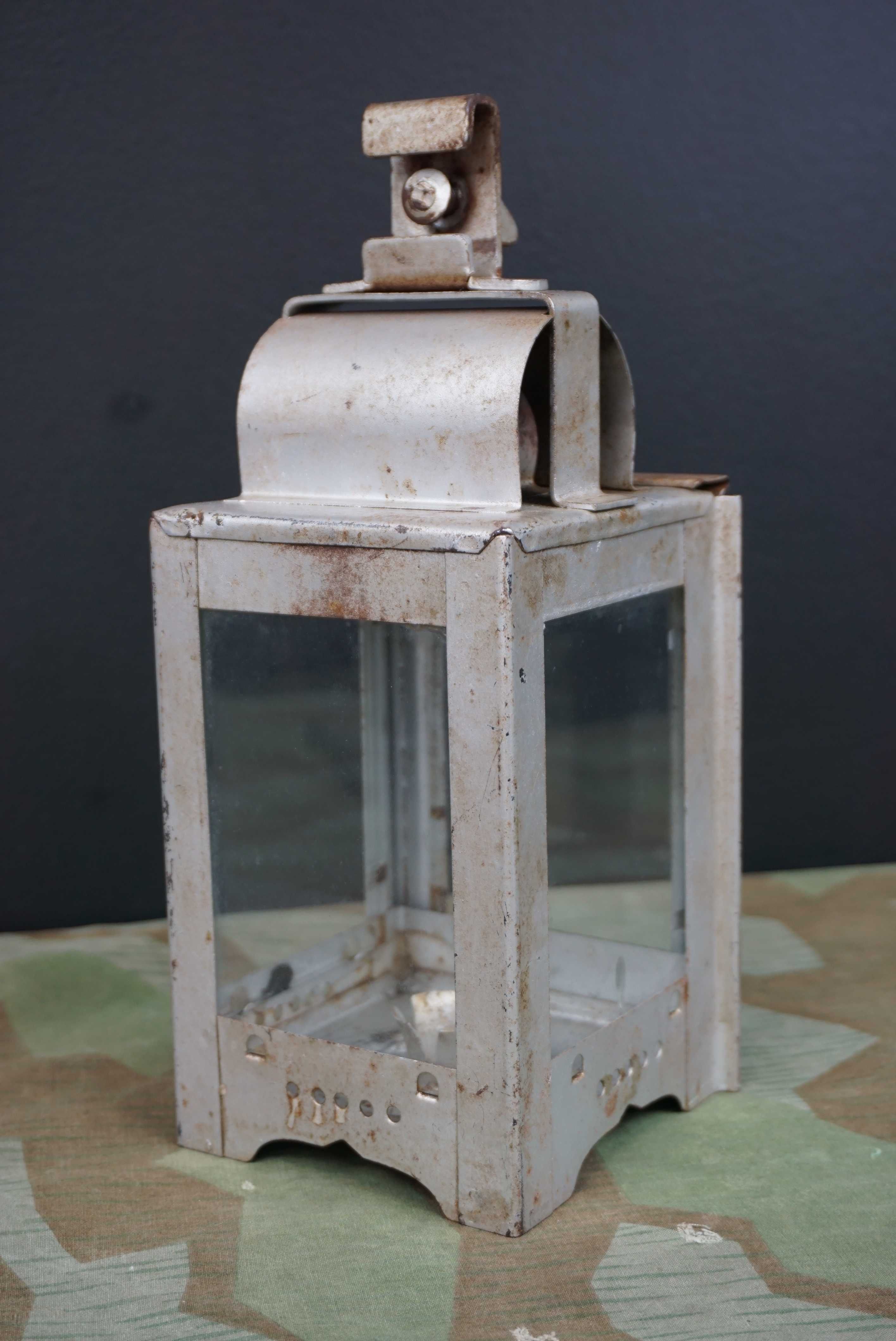 Zabytkowa niemiecka lampa kolejowa DR Deutsche Reichsbahn