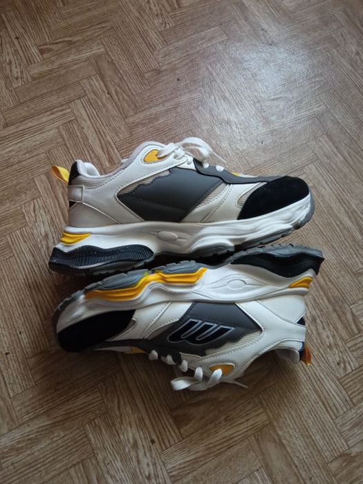 Кросівки унісекс (38р)