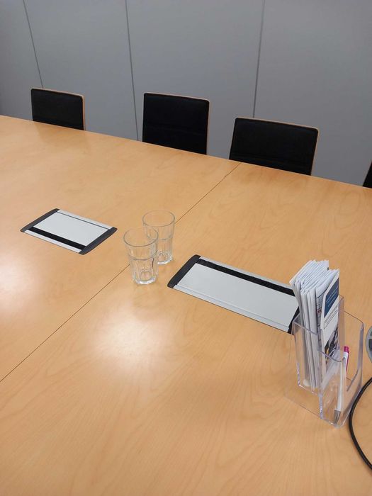 Stół konferencyjny